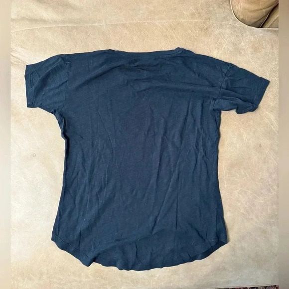 Madewell Black Basic Tee Size Small - Tiny Hole - Picture 7 of 7